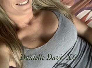 Danielle_Davis_XO