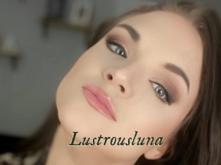 Lustrousluna